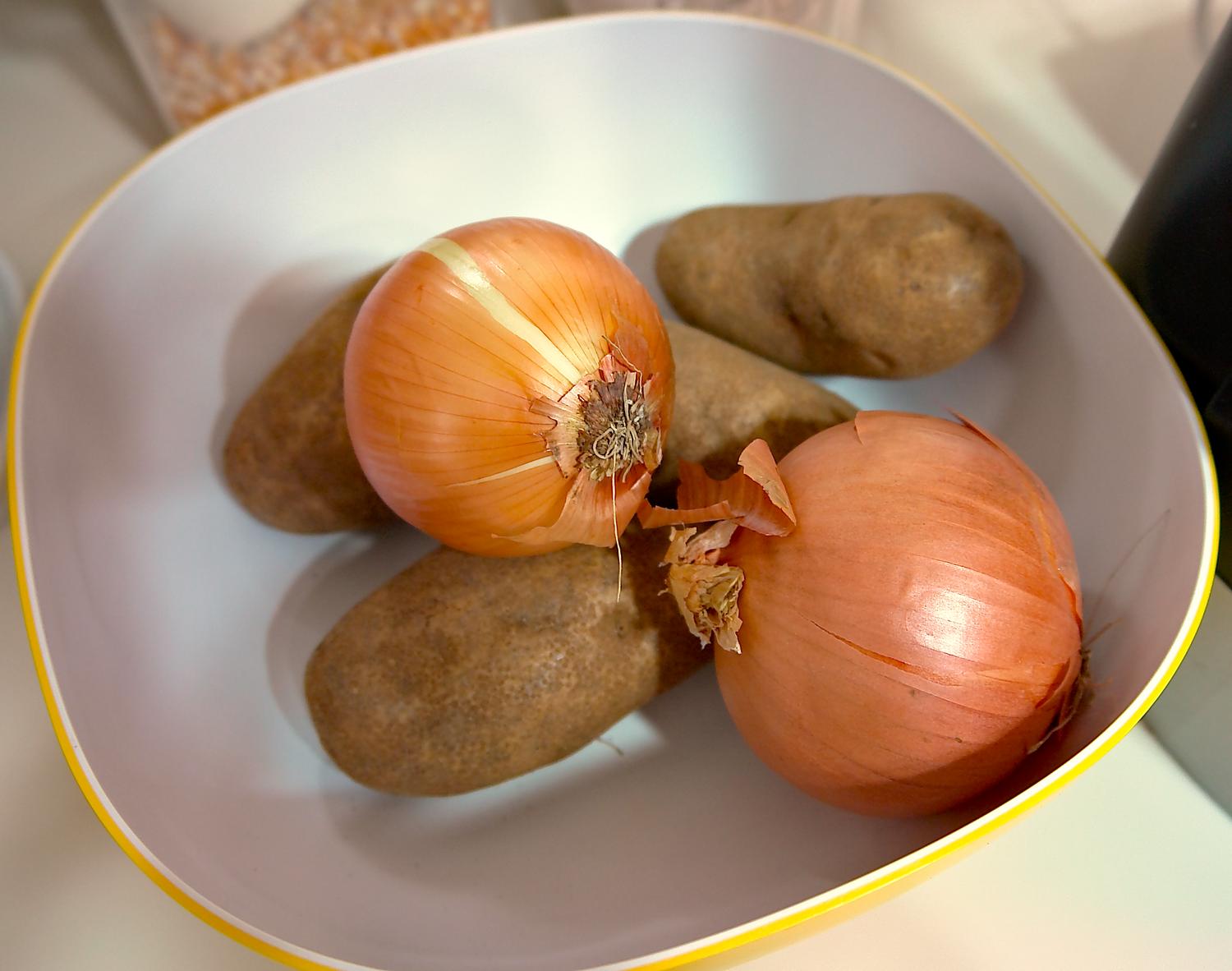  - Onions and potatoes -  - taken with Sony DSC-R1 - Tony Karp, design, art, photography, techno-impressionist, techno-impressionism, aerial photography , drone , drones , dji , mavic pro , video , 3D printing - Books -