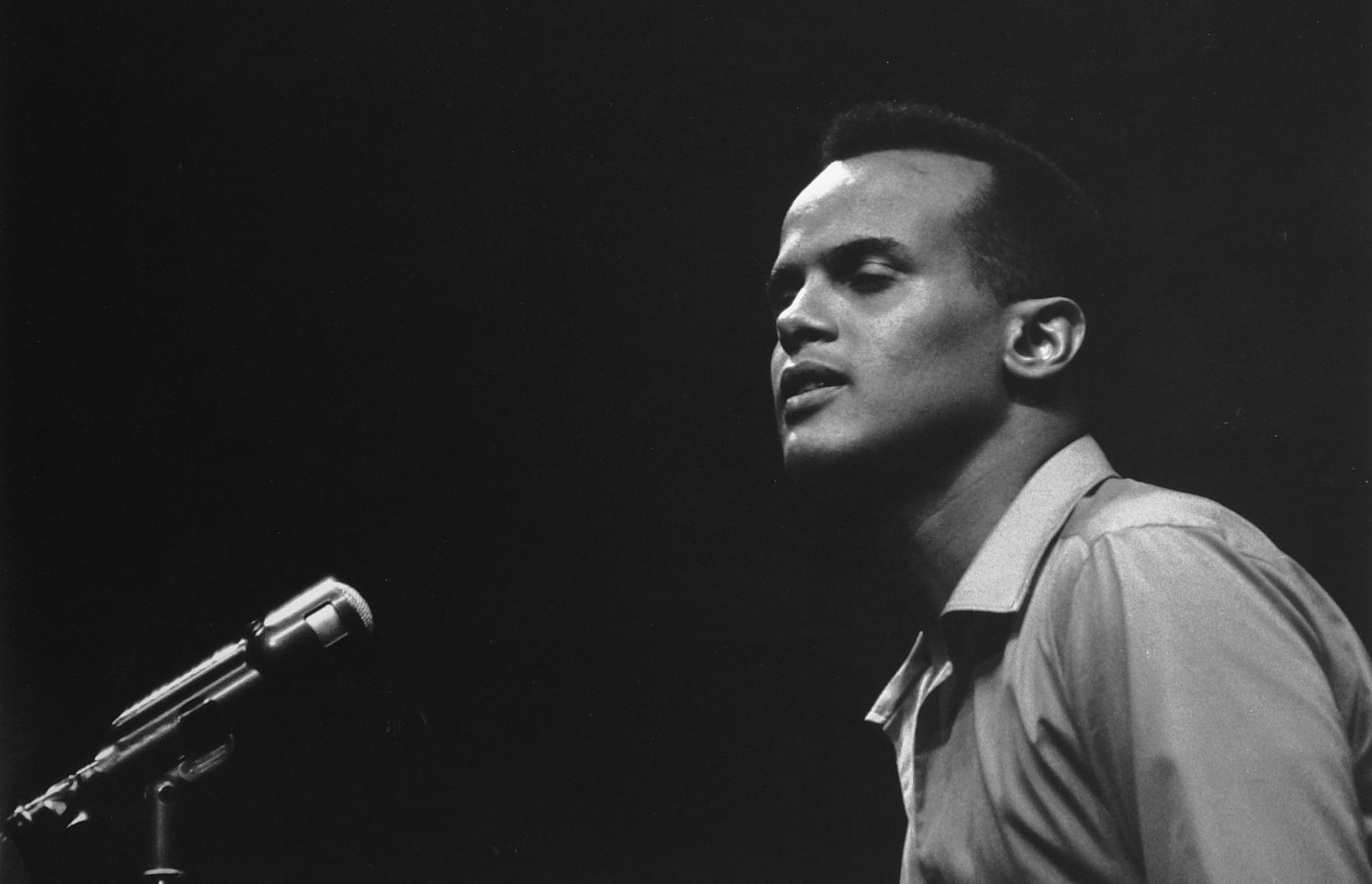  - Harry Belafonte on an NBC variety show. - Photojournalism - Life Magazine - NBC TV - Tony Karp, design, art, photography, techno-impressionist, techno-impressionism, aerial photography , drone , drones , dji , mavic pro , video , 3D printing - Books -