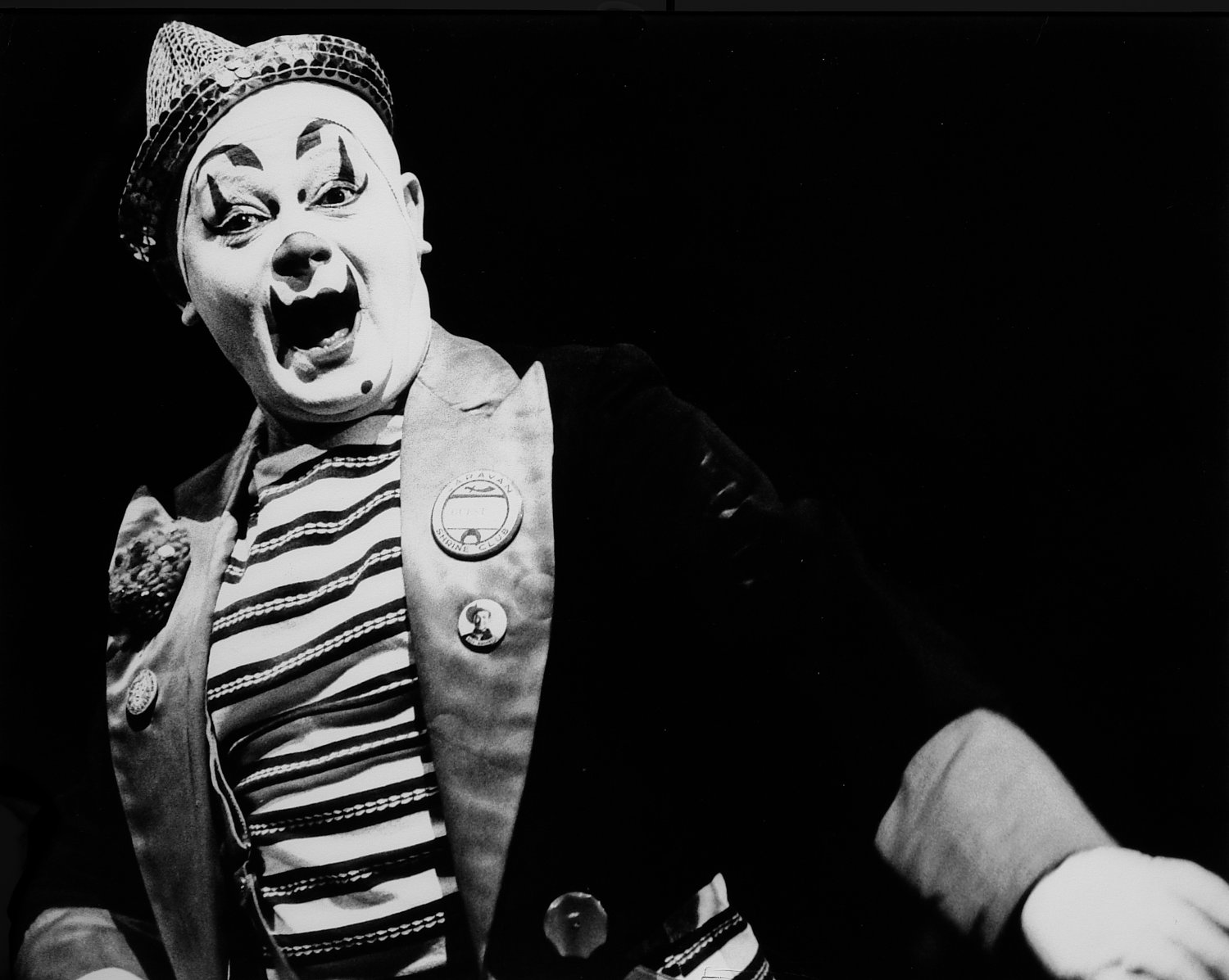  - And what's a circus without clowns? - Leo Stashin. Circus, Ringling Bros. Barnum and Bailey, Madison Square Garden, tightrope, trapeze. Alzana, black and white - Tony Karp, design, art, photography, techno-impressionist, techno-impressionism, aerial photography , drone , drones , dji , mavic pro , video , 3D printing - Books -