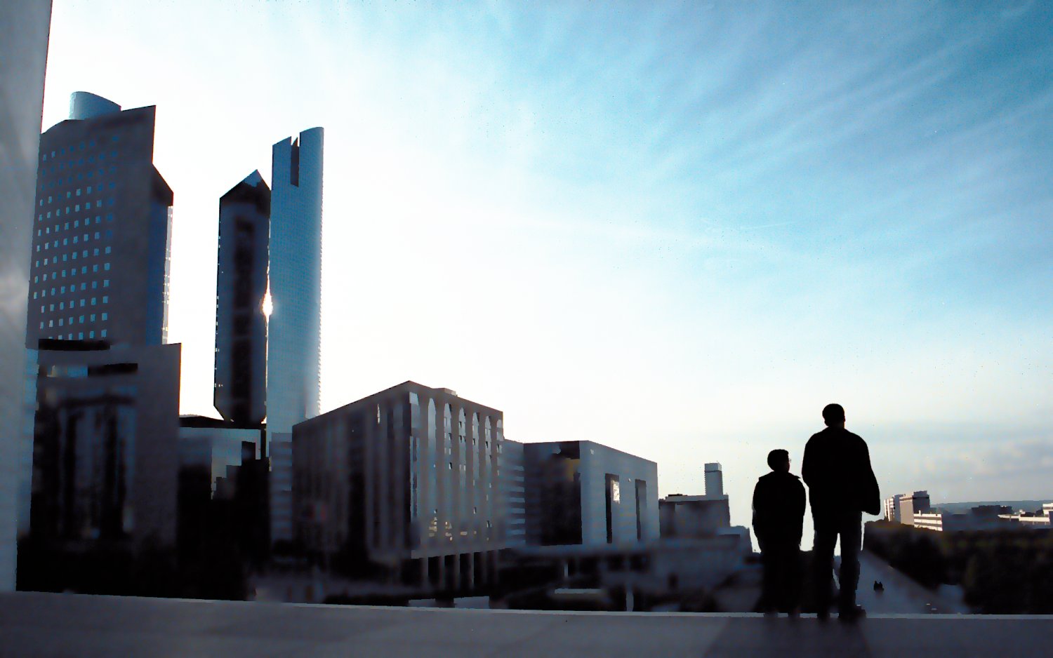  - Beneath La Grande Arche at La Defense. - Paris, eiffel tower - Tony Karp, design, art, photography, techno-impressionist, techno-impressionism, aerial photography , drone , drones , dji , mavic pro , video , 3D printing - Books -
