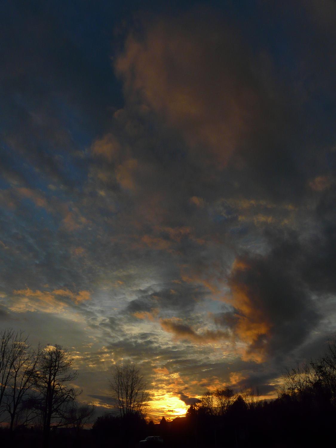 Underexposing the sunset - The DMC-FZ18, a sunset,  and a glass of beer - Tony Karp, design, art, photography, techno-impressionist, techno-impressionism, aerial photography , drone , drones , dji , mavic pro , video , 3D printing - Books -