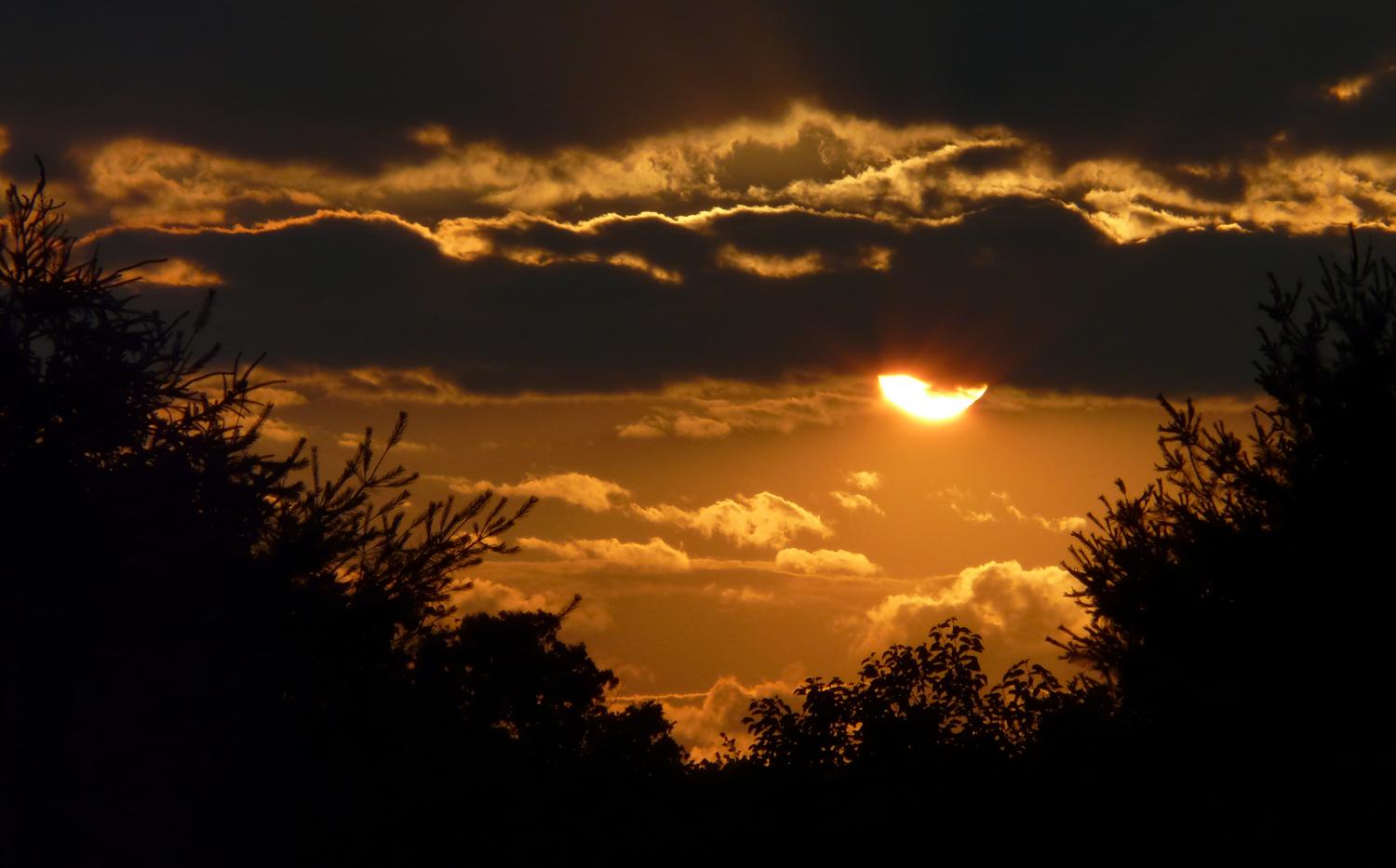 close-up of the sun and the sky - Another sunset behind my house - Panasonic DMC-FZ18 - Tony Karp, design, art, photography, techno-impressionist, techno-impressionism, aerial photography , drone , drones , dji , mavic pro , video , 3D printing - Books -