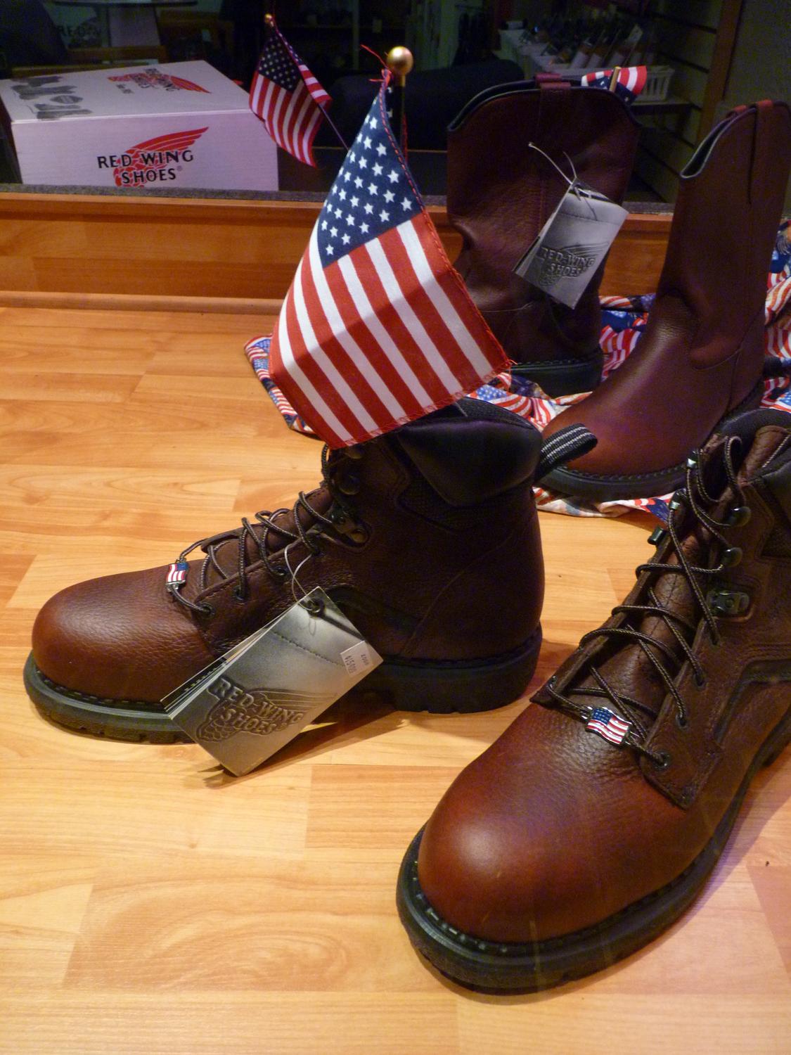 Warrenton - Patriotic, made in America shoes. I wonder where the flags are made. - Panasonic DMC-FZ35 - Tony Karp, design, art, photography, techno-impressionist, techno-impressionism, aerial photography , drone , drones , dji , mavic pro , video , 3D printing - Books -