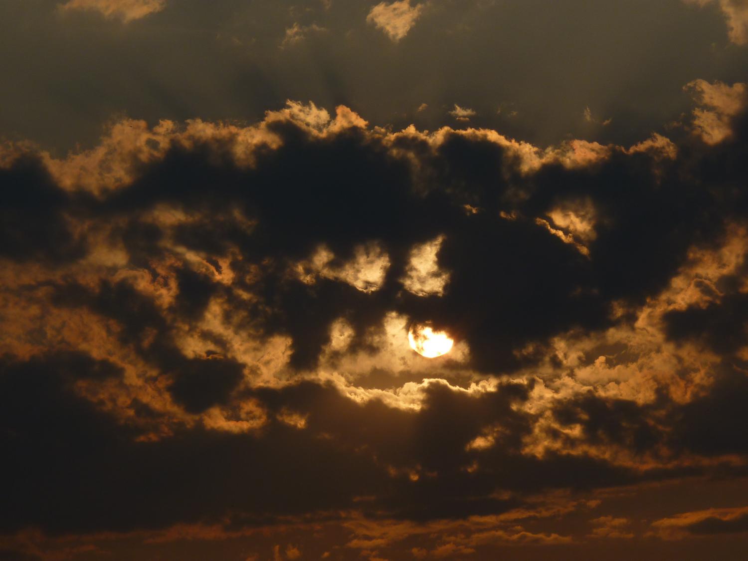  - Zooming in on the sunset a bit more. - Panasonic DMC-FZ35 - Tony Karp, design, art, photography, techno-impressionist, techno-impressionism, aerial photography , drone , drones , dji , mavic pro , video , 3D printing - Books -