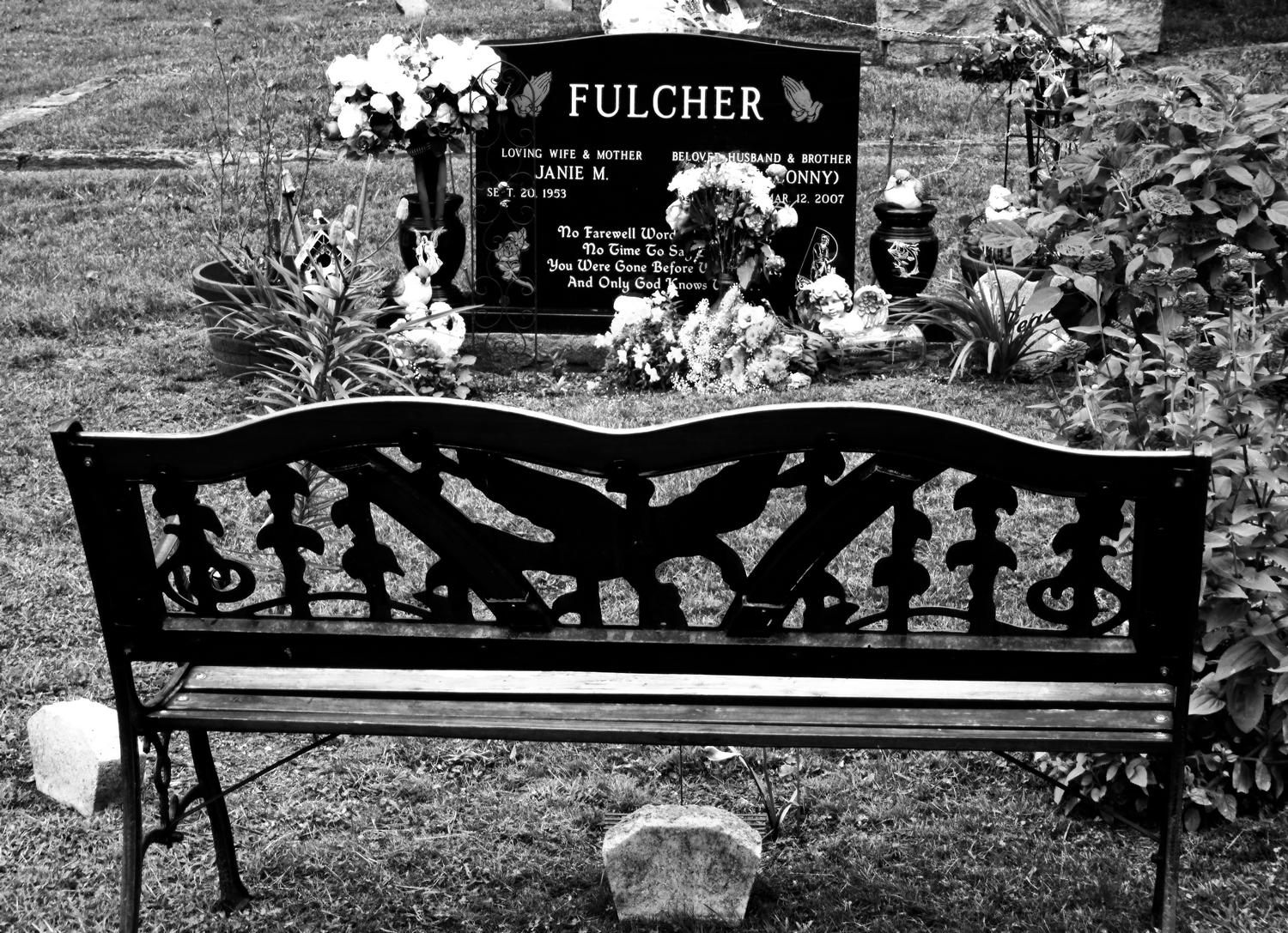 in the cemetery -  Antioch Baptist Church. - Please be seated. - Panasonic DMC-FZ35 - Tony Karp, design, art, photography, techno-impressionist, techno-impressionism, aerial photography , drone , drones , dji , mavic pro , video , 3D printing - Books -