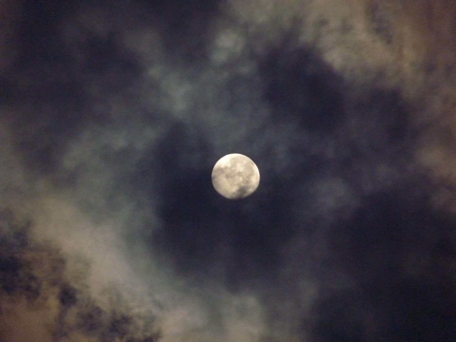 moon against the night clouds #4 - Panasonic  DMC-FZ35 - Partly moony #14 -- Panasonic DMC-FZ35 - Tony Karp, design, art, photography, techno-impressionist, techno-impressionism, aerial photography , drone , drones , dji , mavic pro , video , 3D printing - Books -