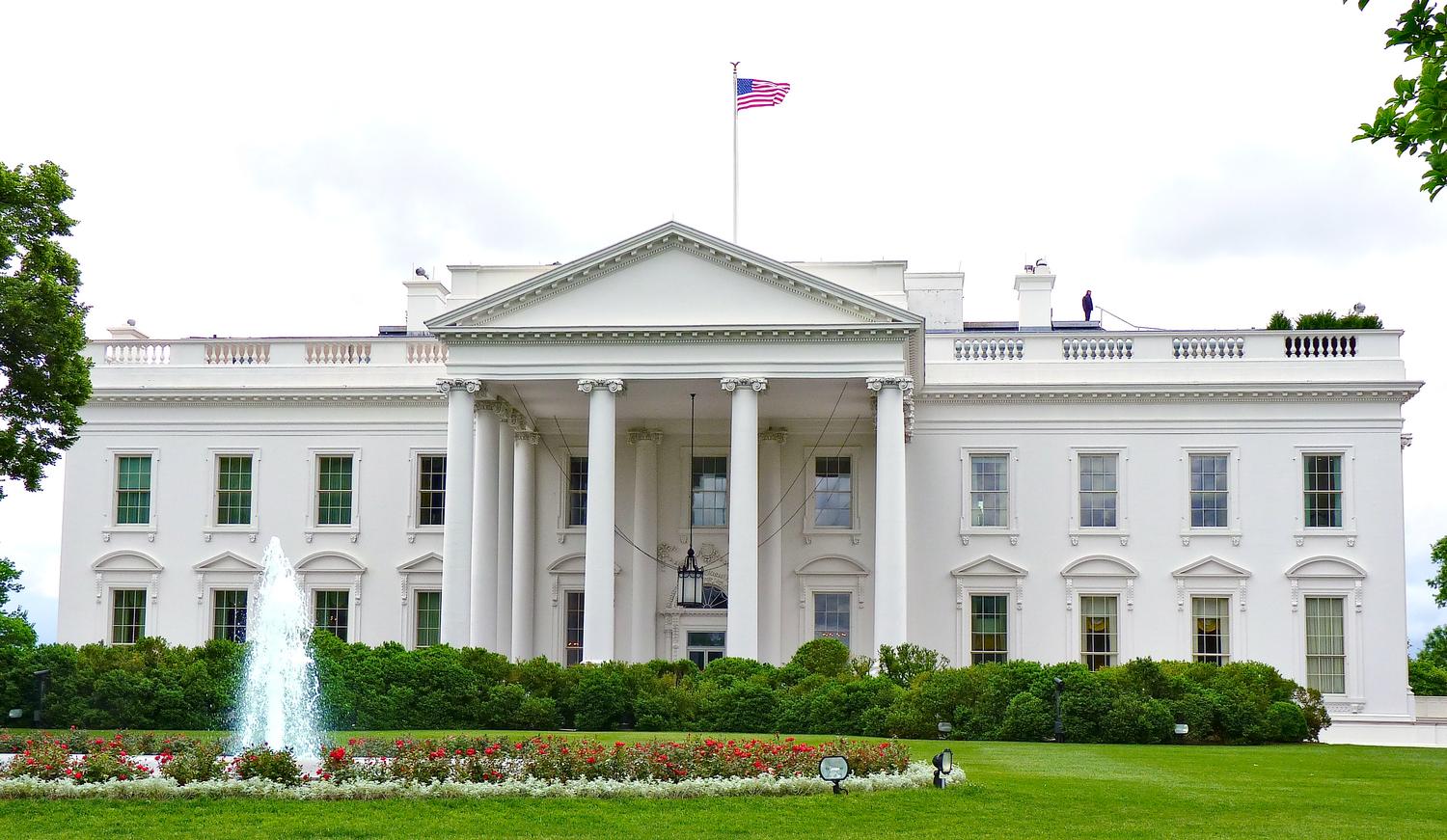  - Here we are at the White House. It's cloudy, with a bit of rain, but soon we'll be inside. - Panasonic DMC-FZ35 - White House = President Barak Obama - Tony Karp, design, art, photography, techno-impressionist, techno-impressionism, aerial photography , drone , drones , dji , mavic pro , video , 3D printing - Books -