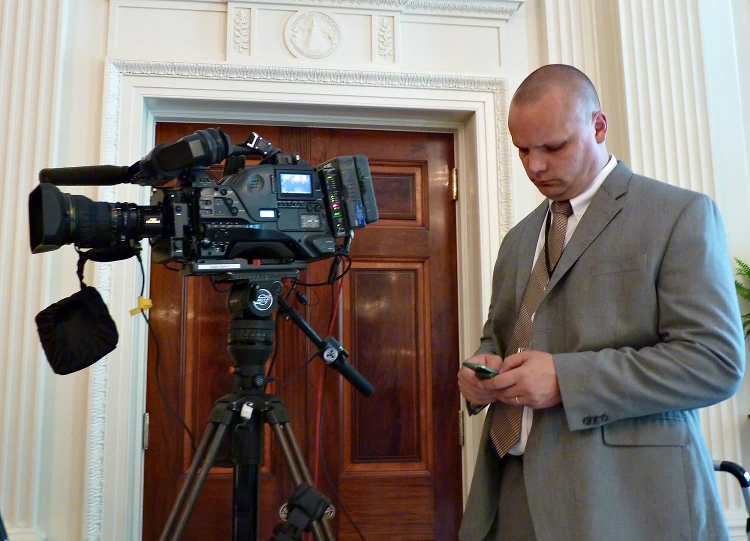  - Getting ready to videotape the President's speech. - Panasonic DMC-FZ35 - White House = President Barak Obama - Tony Karp, design, art, photography, techno-impressionist, techno-impressionism, aerial photography , drone , drones , dji , mavic pro , video , 3D printing - Books -