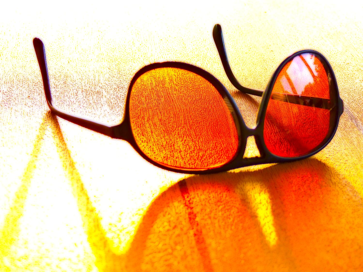  - Sunglasses in a summer light <br>--- Click to see ORIGINAL --- - - Sunglasses - Panasonic DMC-fz35 - summer - Tony Karp, design, art, photography, techno-impressionist, techno-impressionism, aerial photography , drone , drones , dji , mavic pro , video , 3D printing - Books -