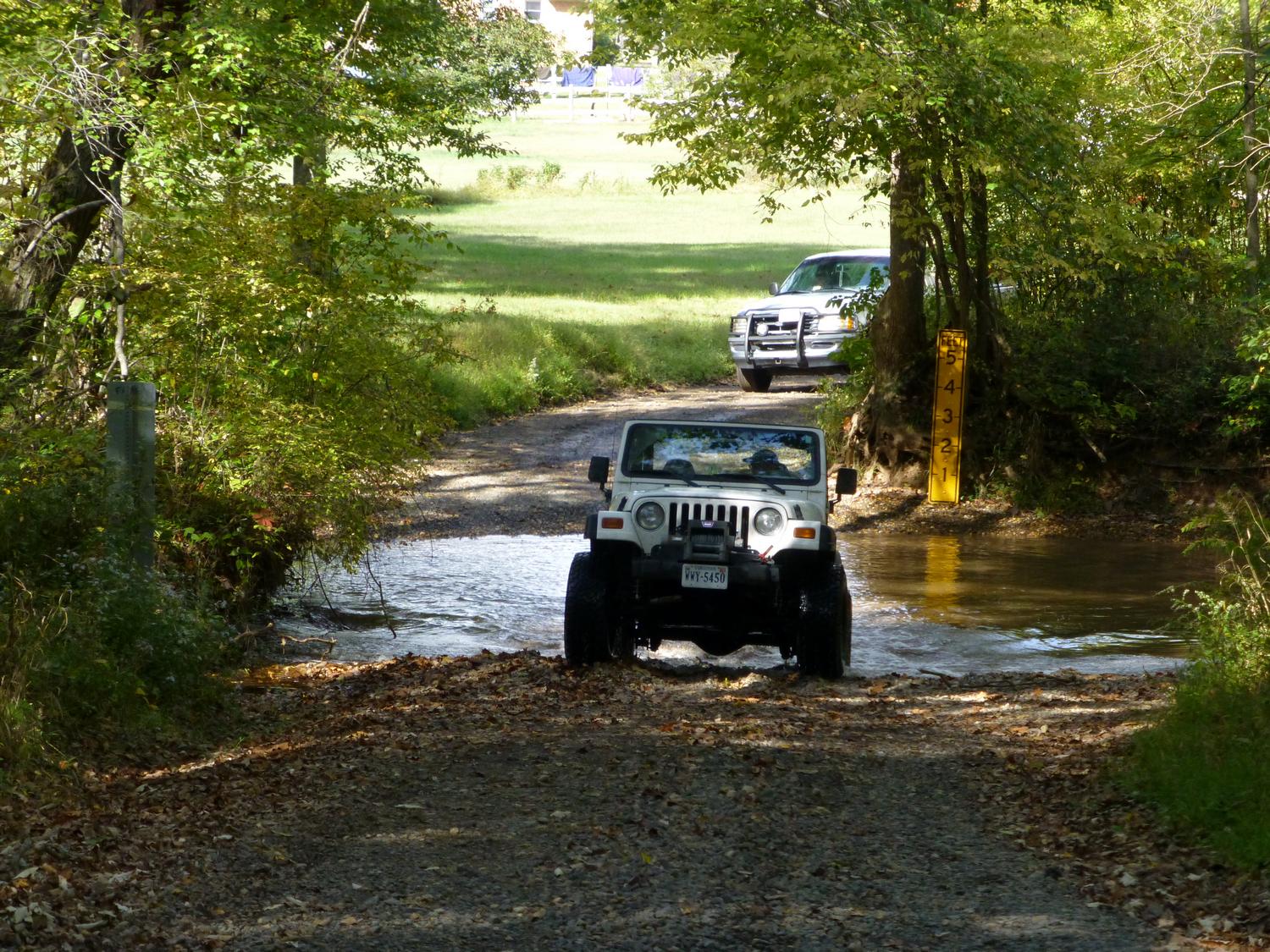  - A Jeep crossing Bull Run <br>--- Click to see ORIGINAL --- - Panasonic DMC-ZS20 - Tony Karp, design, art, photography, techno-impressionist, techno-impressionism, aerial photography , drone , drones , dji , mavic pro , video , 3D printing - Books -