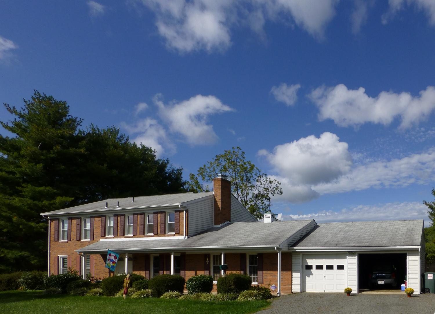  - A long house on our road <br>--- Click to see ORIGINAL --- - Panasonic DMC-ZS20 - Tony Karp, design, art, photography, techno-impressionist, techno-impressionism, aerial photography , drone , drones , dji , mavic pro , video , 3D printing - Books -
