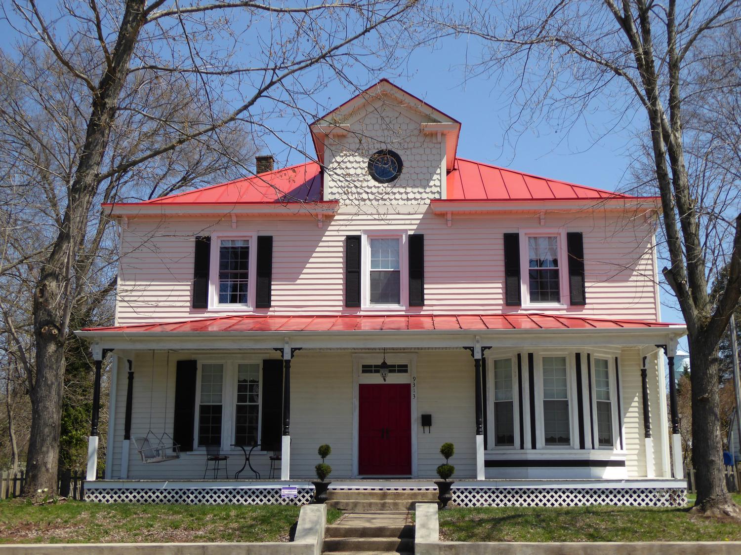  - House with a pink roof. - Manassas Virginia, Panasonic DMC-ZS40 - Tony Karp, design, art, photography, techno-impressionist, techno-impressionism, aerial photography , drone , drones , dji , mavic pro , video , 3D printing - Books -