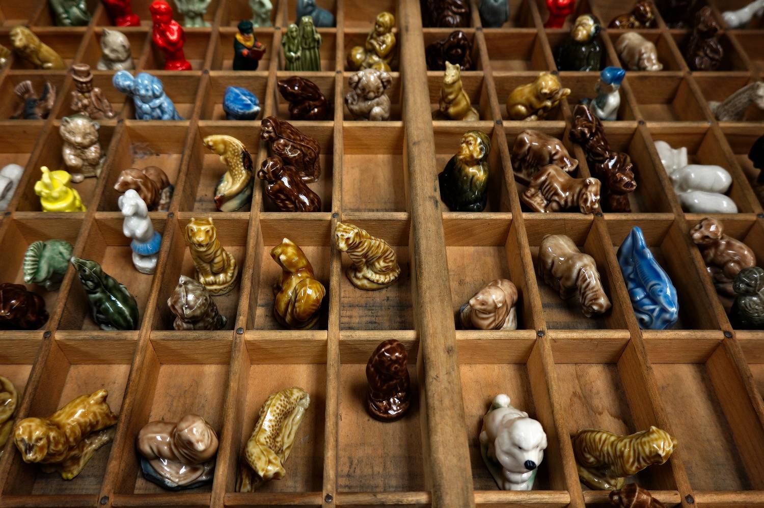  -  A ceramic zoo. - Purcellville Virginia -  Sony Rx100 M6 - Curiosity shop -  It's Bazaar on 21st Street  - Tony Karp, design, art, photography, techno-impressionist, techno-impressionism, aerial photography , drone , drones , dji , mavic pro , video , 3D printing - Books -